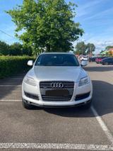 Audi Q7 3.0 TDI Quattro. Familienwagen. 7-Sitzer - : Familienwagen