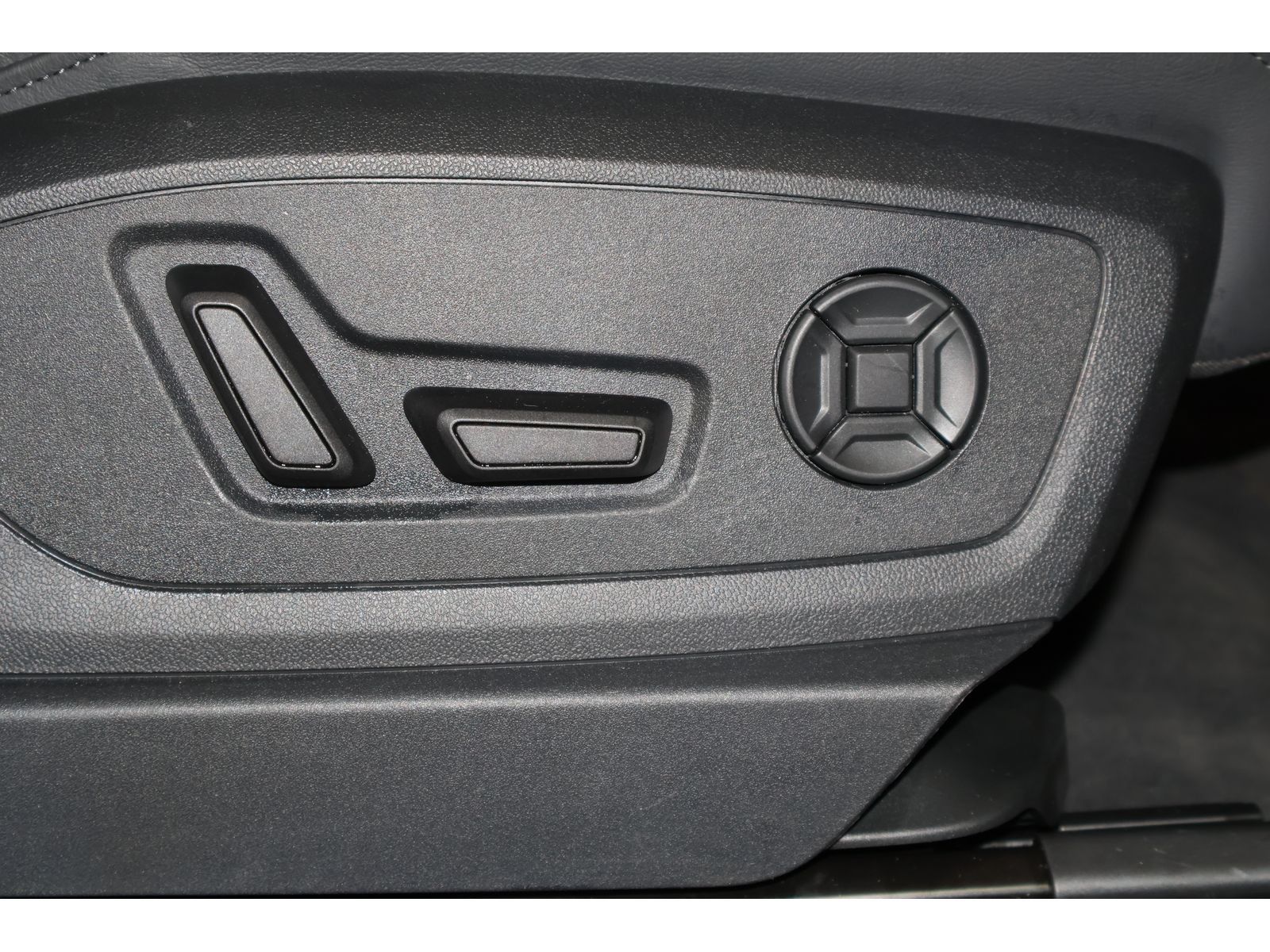 Audi Q8 e-tron - Bild 22