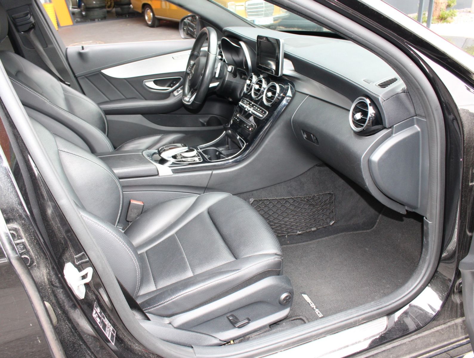 Fahrzeugabbildung Mercedes-Benz C 200 d T AMG Line Distronic+LED+Navi+Totwinkel