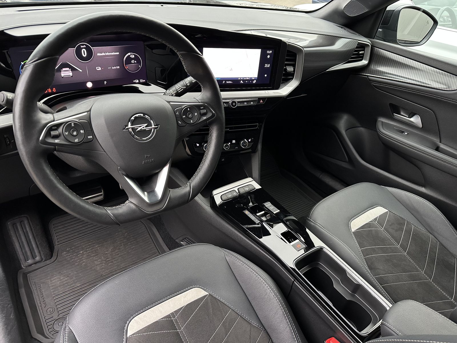 Fahrzeugabbildung Opel Mokka-e Ultimate NAV+LED+KAMERA+CARPLAY+DAB+1HD
