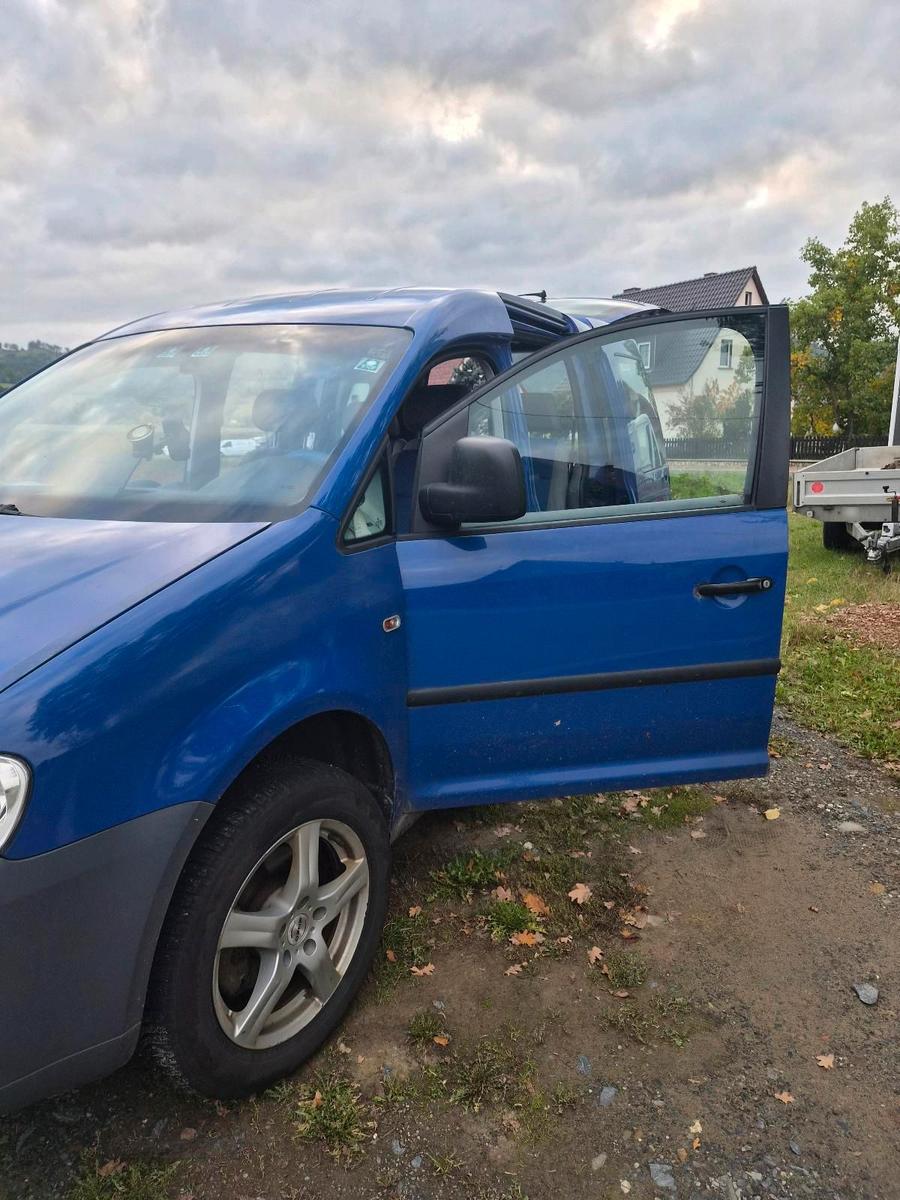 Volkswagen Caddy 2006 — rear view