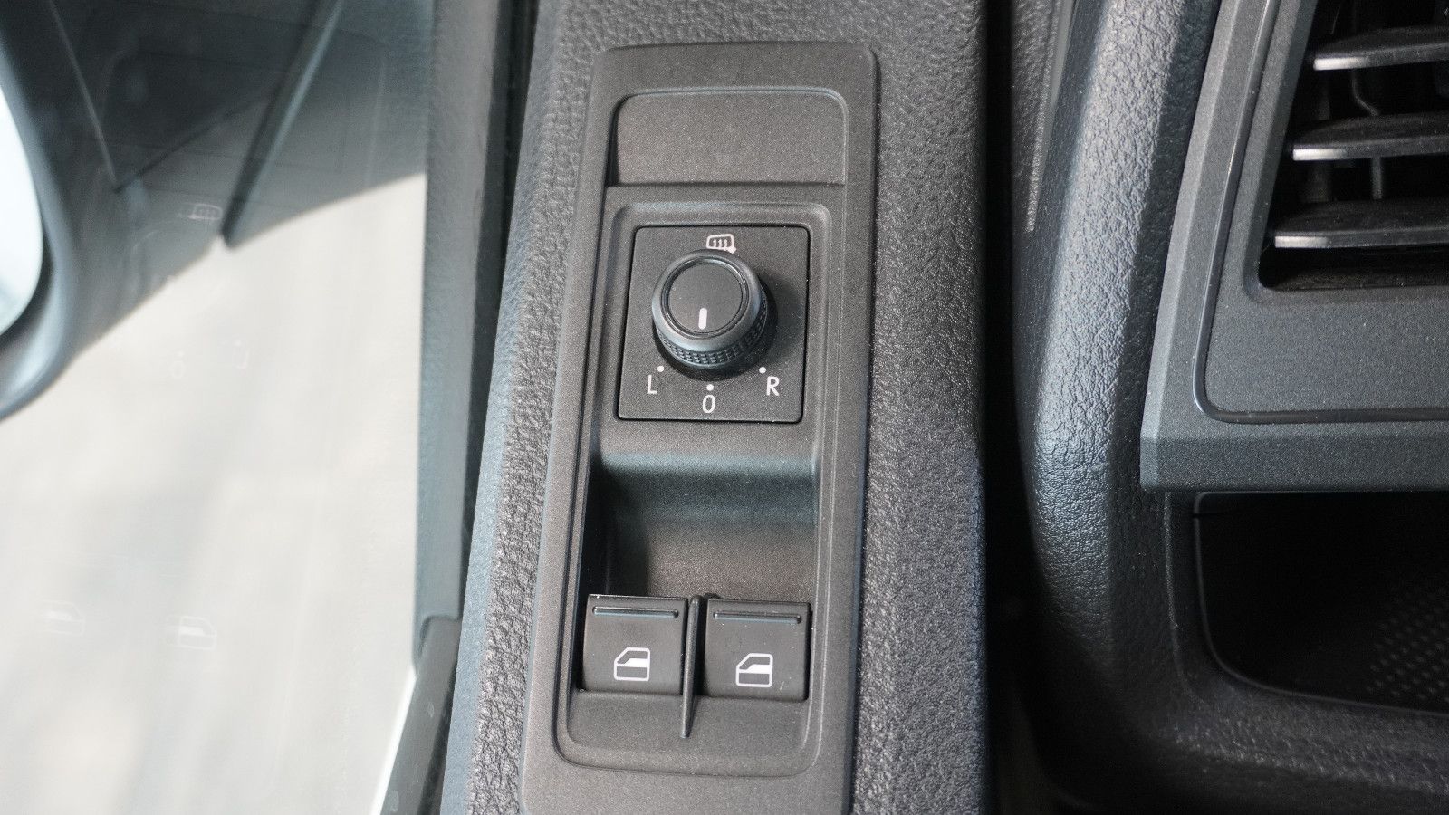 Volkswagen T6 California mit Einbau Küche und Aufstelldach foto 21