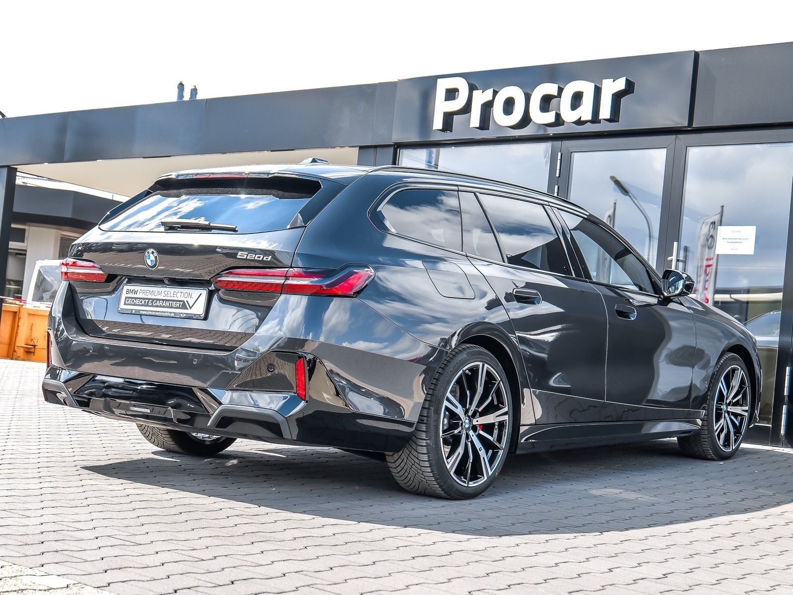 BMW 520d Touring M Sport PRO DA PROF PA ADAP foto 2