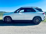 Mercedes-Benz GLE 400d 4M AMG-Line,Pano,E-Active,Massage,voll - weiße Mercedes-Benz GLE 400