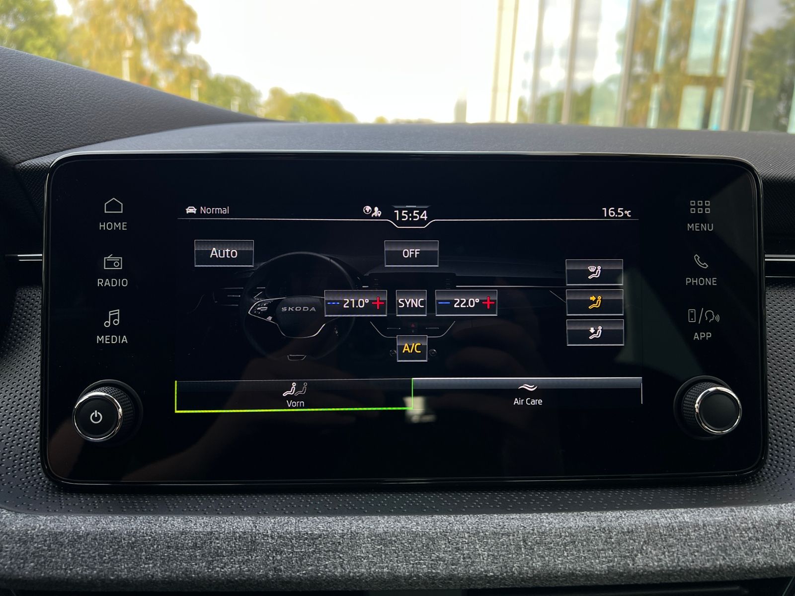 Fahrzeugabbildung SKODA Scala Selection 1.0 TSI DSG *AHK, LED, ACC, Kame