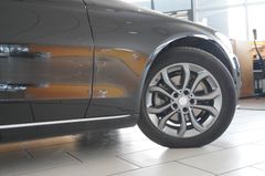 Fahrzeugabbildung Mercedes-Benz C 200 LIM. AVANTGARDE 7G NAVI/LED/SHZ/TEMP./AHK