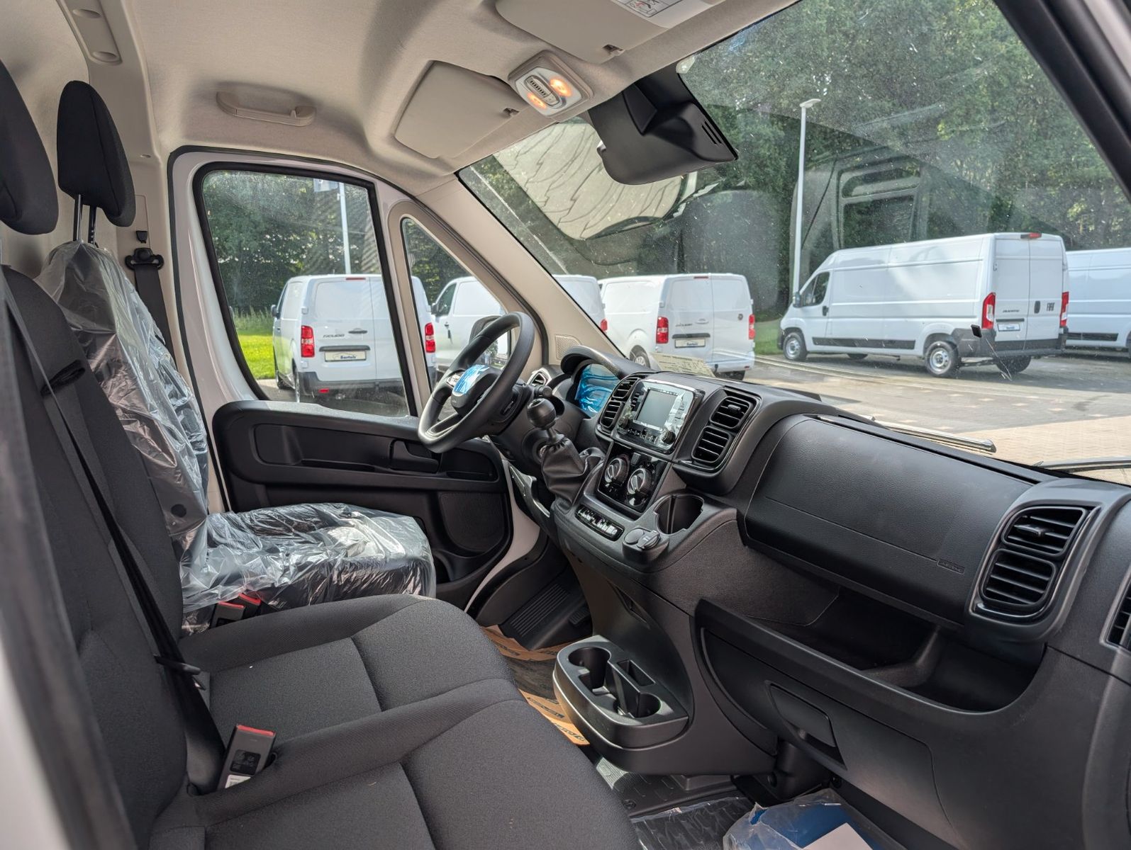 Fahrzeugabbildung Fiat Ducato Kastenwagen 28 L2H1 120 Multijet Flach