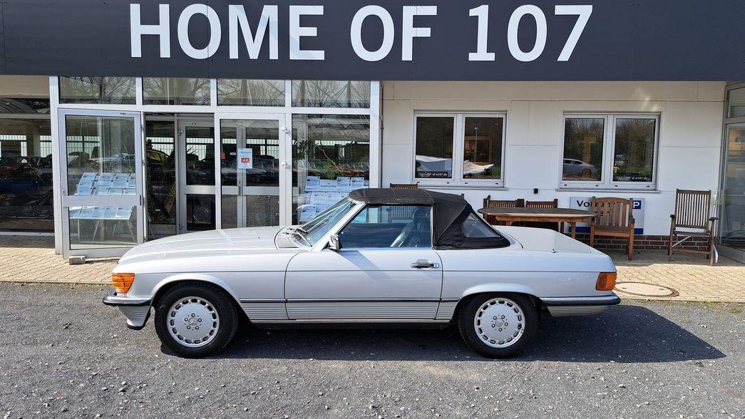 Mercedes-Benz SL 300 Silber / Leder schwarz/ Automatik