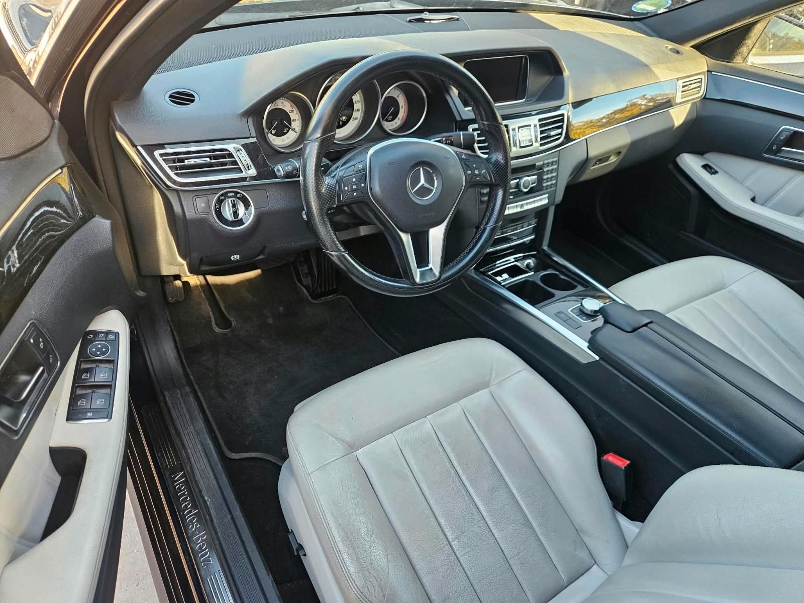 Mercedes-Benz E220 2013 — photo 9