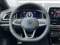 VW T-Roc 1.5 TSI DSG R-Line SHZ NAV AHK KAM 5JGAR bei Autohaus Landmann & Maier OHG