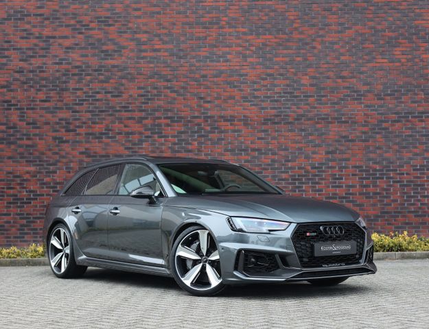 Audi RS4 Avant 2.9 TFSI Quattro *Keramik*HUD*AHK*Pano