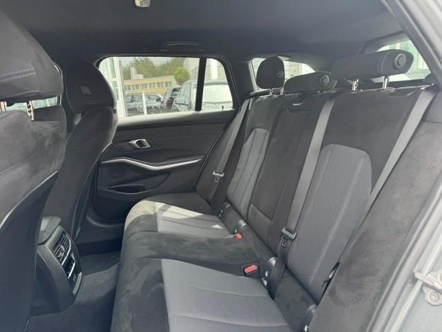 BMW 3 Series i Touring M Sport adap. LED Parkass. PLUS Hi, миниатюра 9