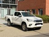 Toyota Hilux Extra Cab Comfort 4x4 2.4 D-4D Klimaanlage - gebrauchte Toyota Hilux aus dem Jahr 2017