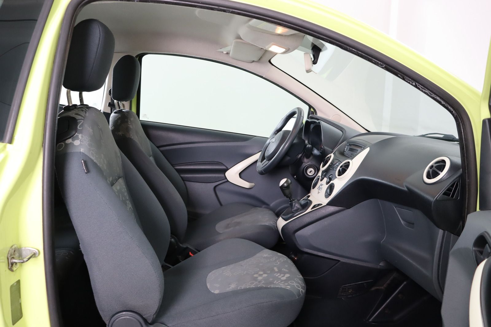 Fahrzeugabbildung Ford Ka 1.2 * 8-fach bereift * HU/AU bis 07.2026