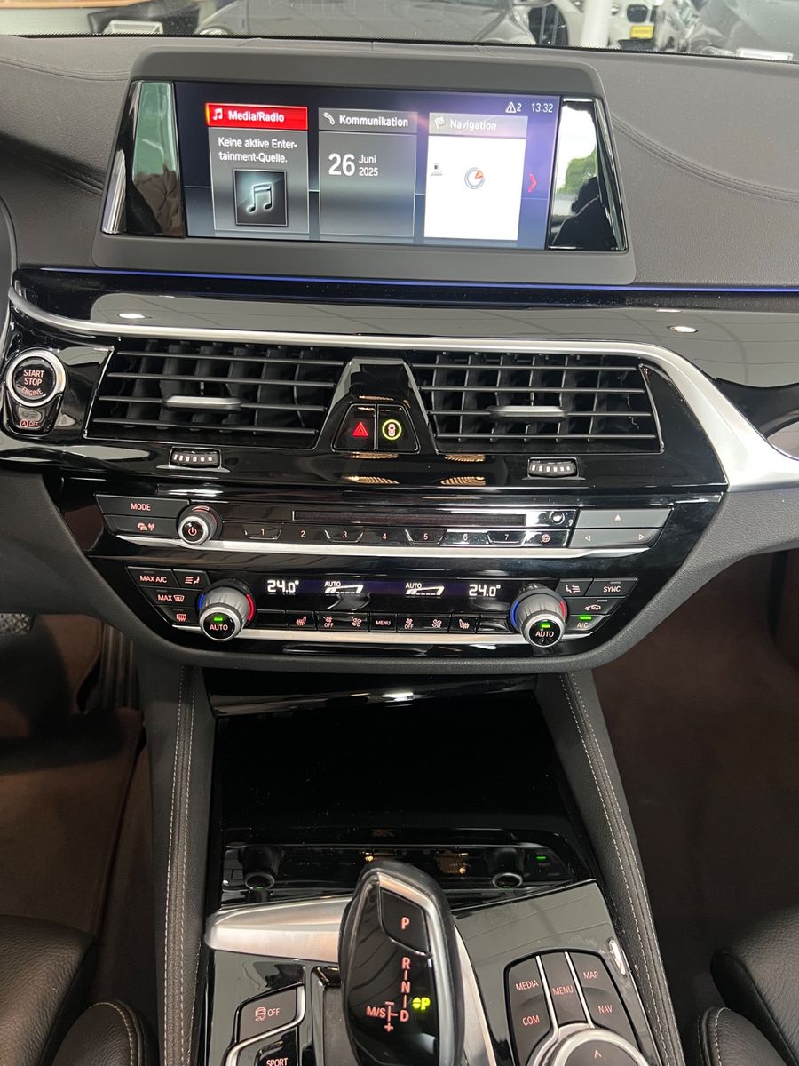 Fahrzeugabbildung BMW 520 d Lim. Luxury Line