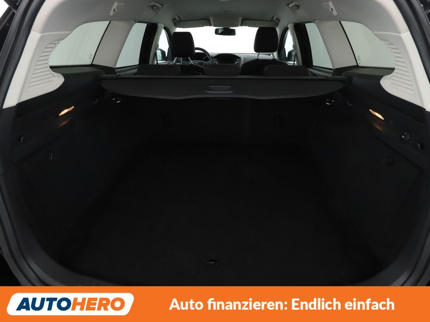 Ford Focus 1.0 EcoBoost Titanium*TEMPO*PDC*SHZ*LIM*