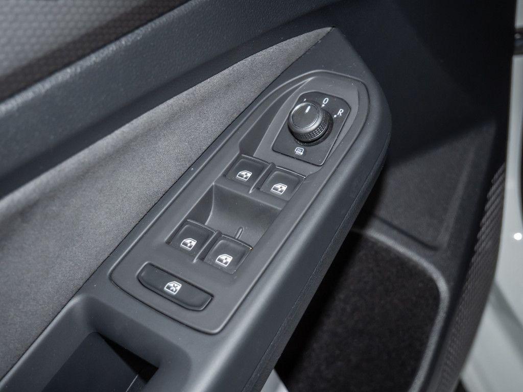 Volkswagen Golf VIII GTI 2.0 TSI LED APP Keyless ParkAssist, миниатюра 18