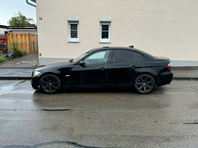 BMW 330i E90