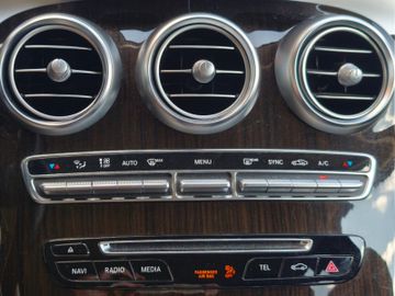Mercedes-Benz GLC 220 d 4Matic*LED*Navi*PDC*SHZ*Teilleder*