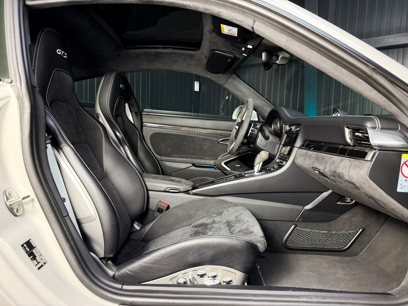 Fahrzeugabbildung Porsche 991 4 GTS + Lift + Vierradlenk + Appr. + Scheckh