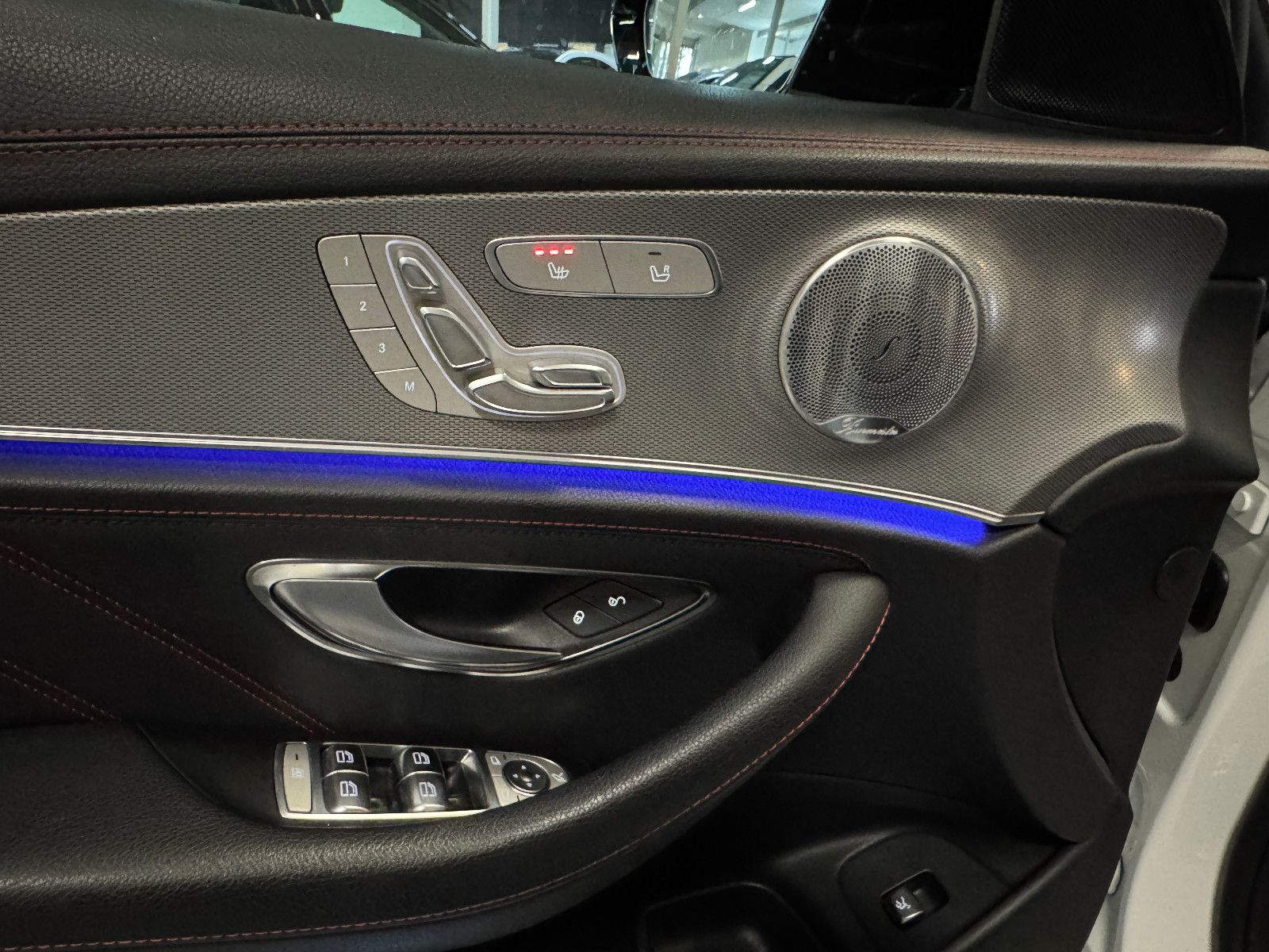 Fahrzeugabbildung Mercedes-Benz E 53 AMG 4Matic+ MBUX MEMORY AIRMATIC SD 360 DIS