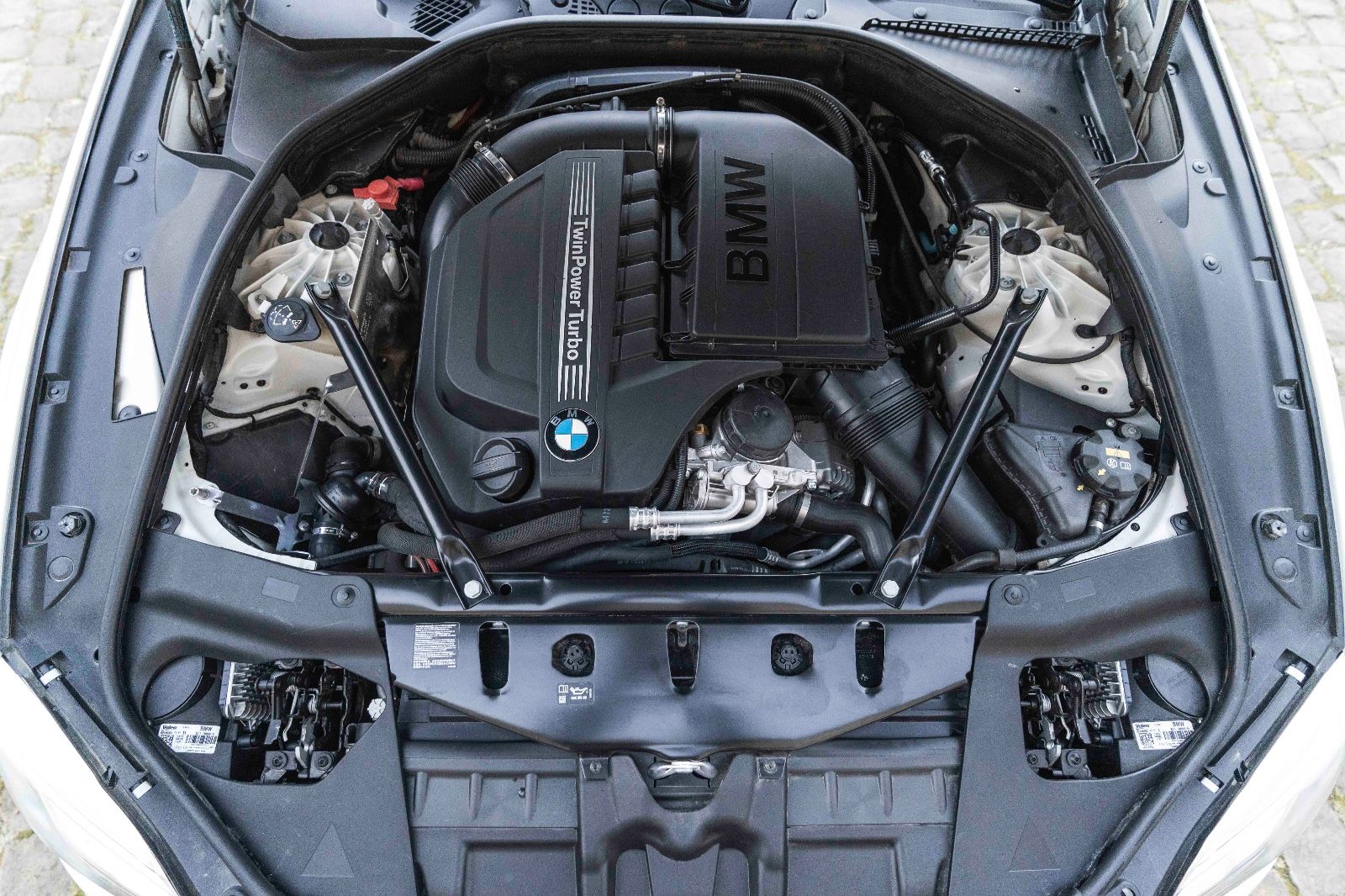 Fahrzeugabbildung BMW 640i GC M-SPORTPAKET HUD H&K LED KAM ALC TOTW