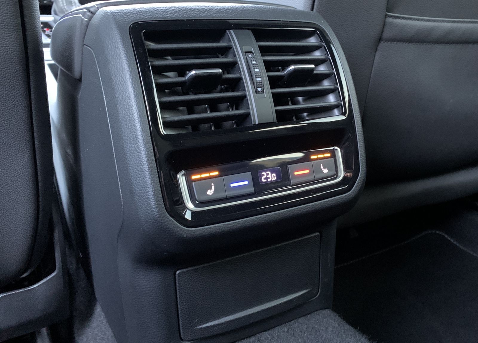 Fahrzeugabbildung Volkswagen Arteon Shooting Brake 2.0 TDI*R-Line*AHK*HeadUp*