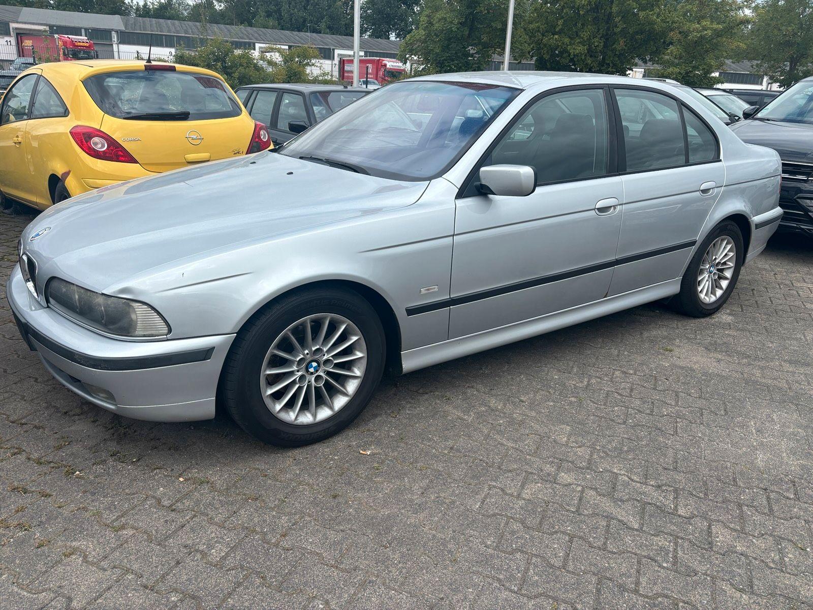 BMW 528