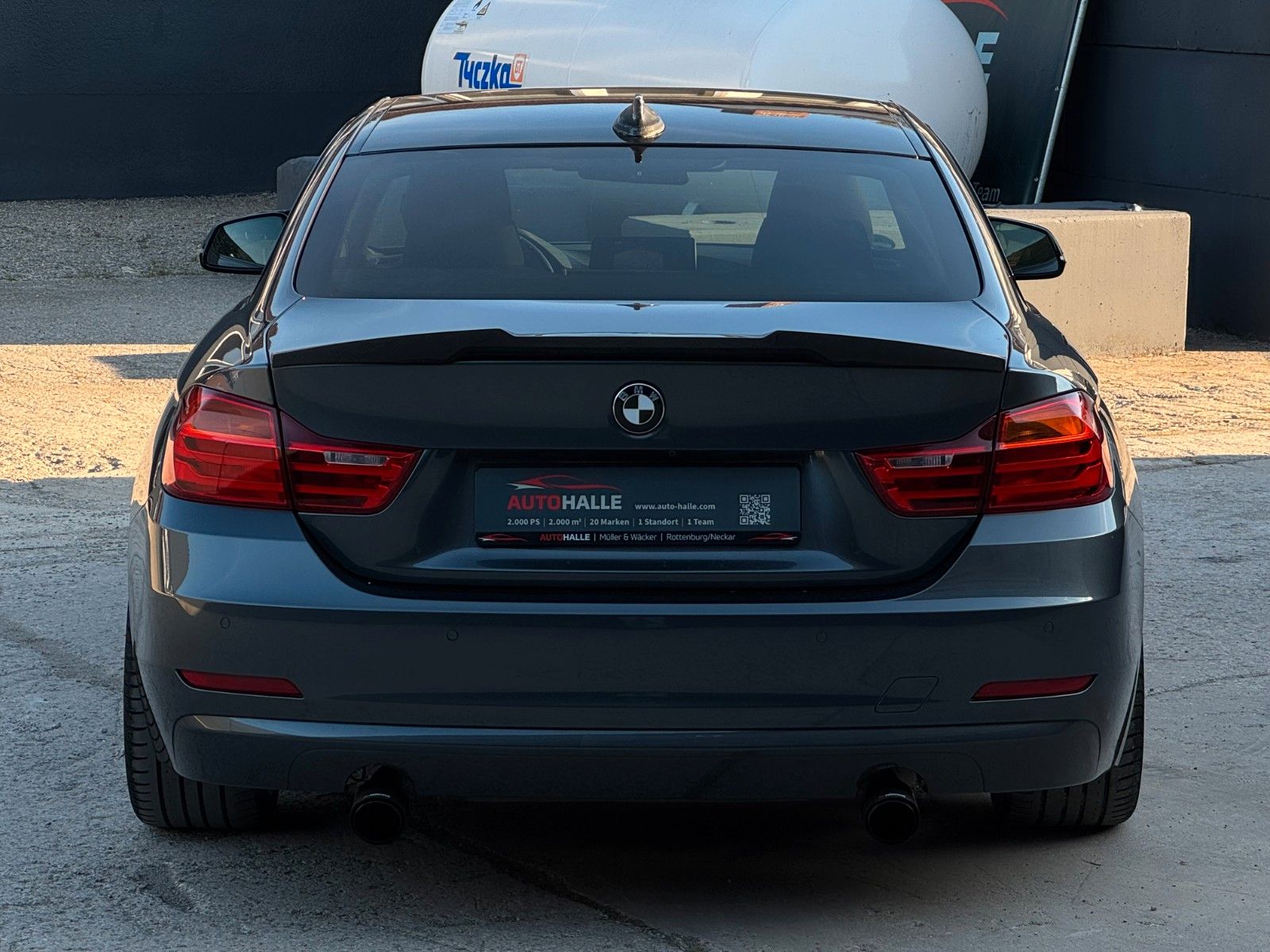 Fahrzeugabbildung BMW 420i Coupé Sport Line Carbon M-Spiegel Bi-Xenon