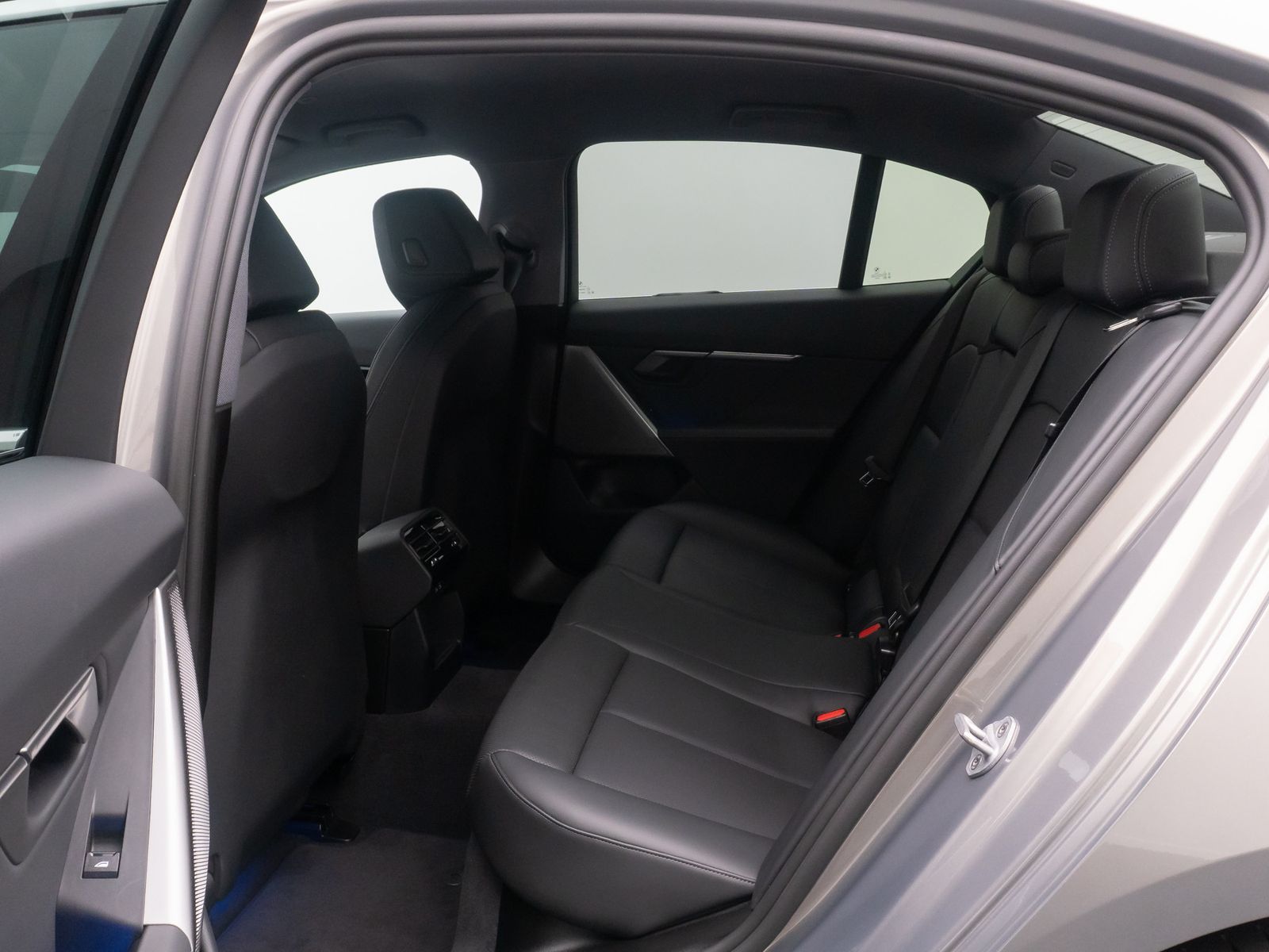 Fahrzeugabbildung BMW 520d Kamera DAB Leder DrivAss Alarm Sport 18Zoll