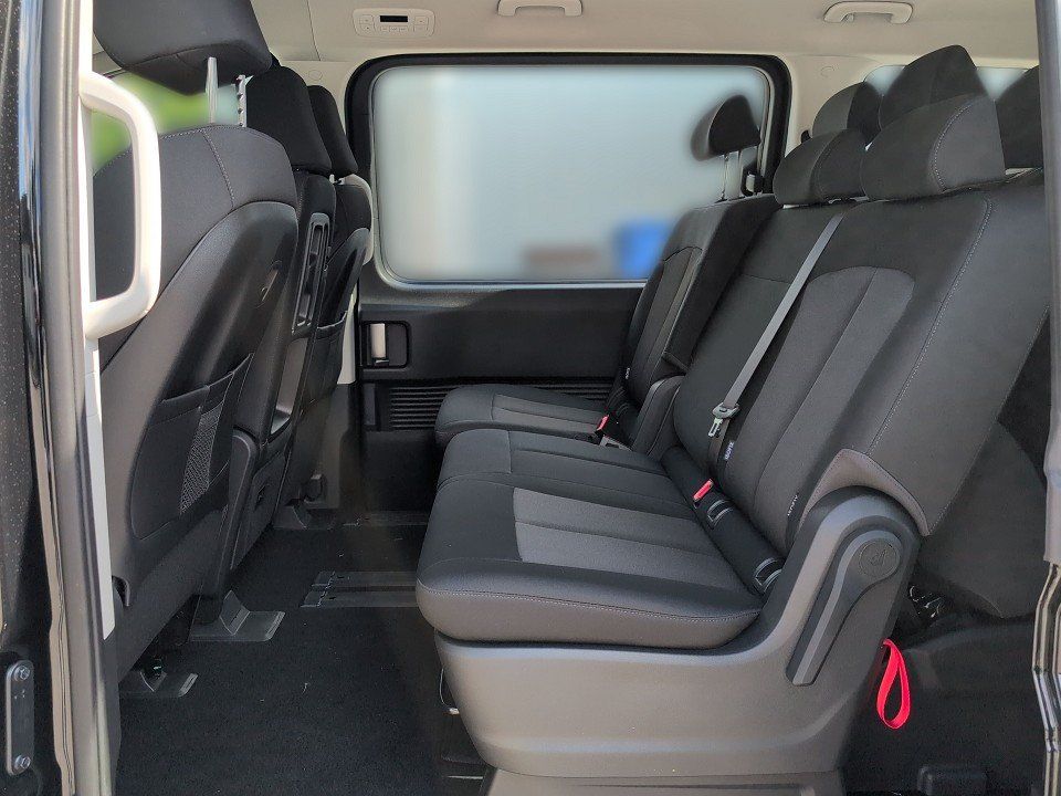 Fahrzeugabbildung Hyundai STARIA HEV 9SITZ 1.6T AT TREND 18ALU+PARK-P+NAV