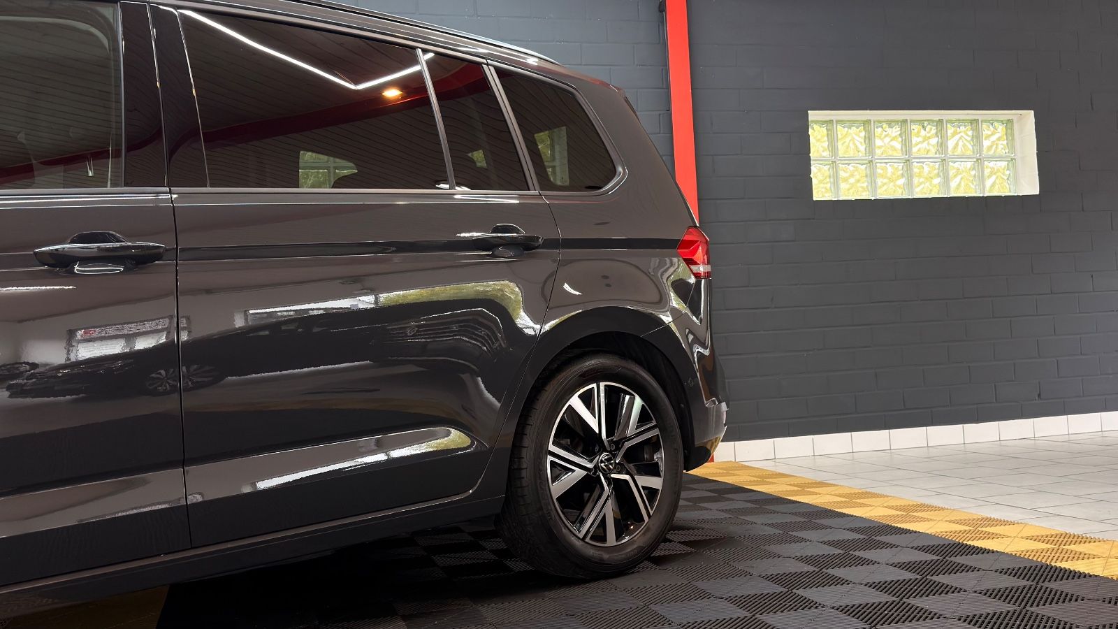 VW Touran Touran Highline AHK|Dynaudio|Massage|7-Si|Kamera Vorschau 12