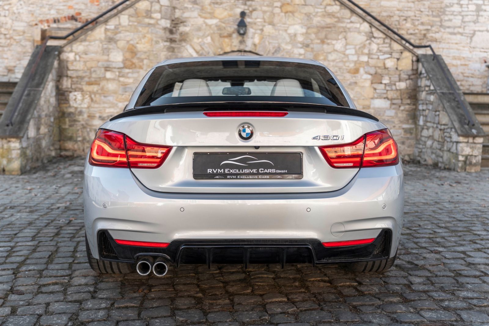 Fahrzeugabbildung BMW 430I Cabrio M-PERFORMANCE HUD H&K KAM CARPLAY