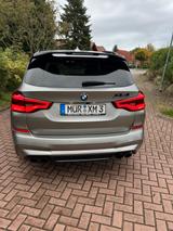 BMW X3 M COMPETITION / VOLL. / LEDER / HUD / PANO. - graue BMW X3 M