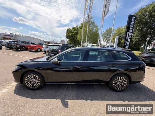Fahrzeugabbildung Volkswagen Passat Variant Elegance 1.5 eTSI DSG ACC/Kamera/ - mit KI generiert/bearbeitet