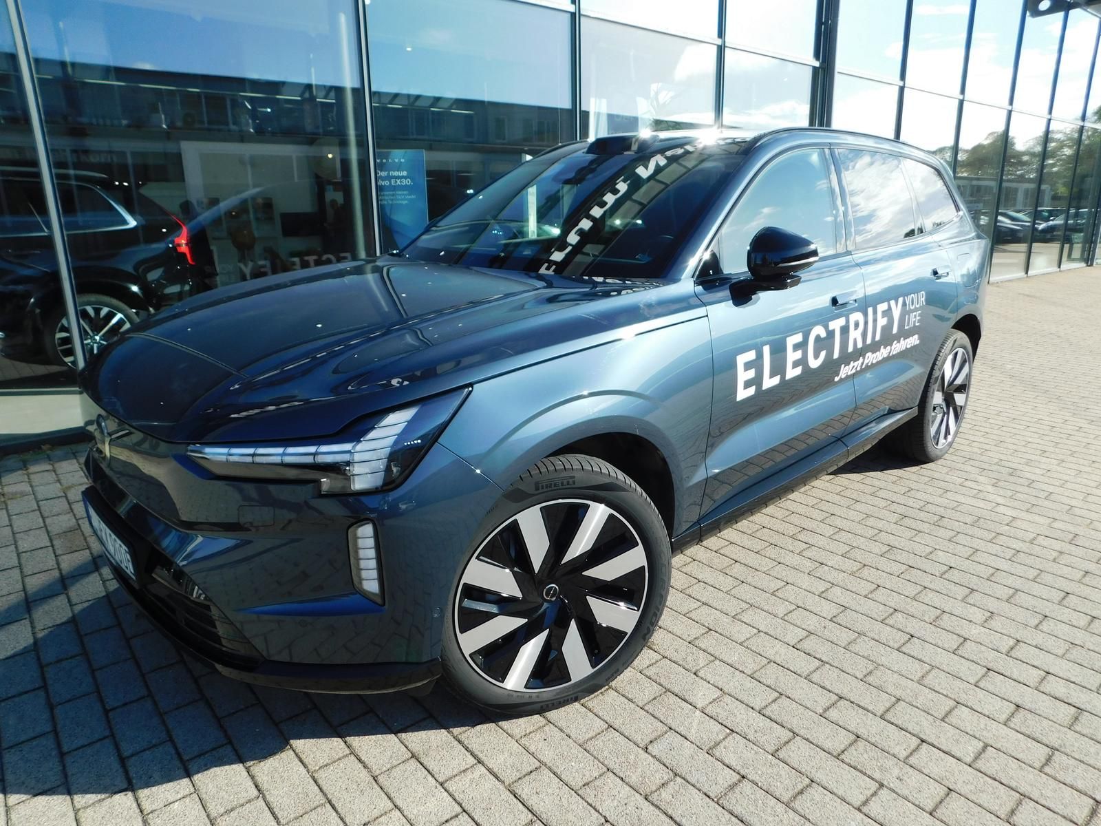 Fahrzeugabbildung Volvo Plus Executive Edition