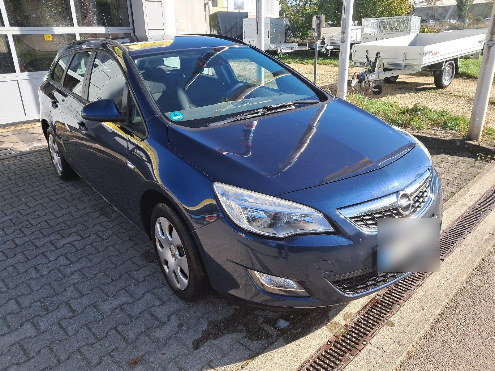 Opel Astra, 2012