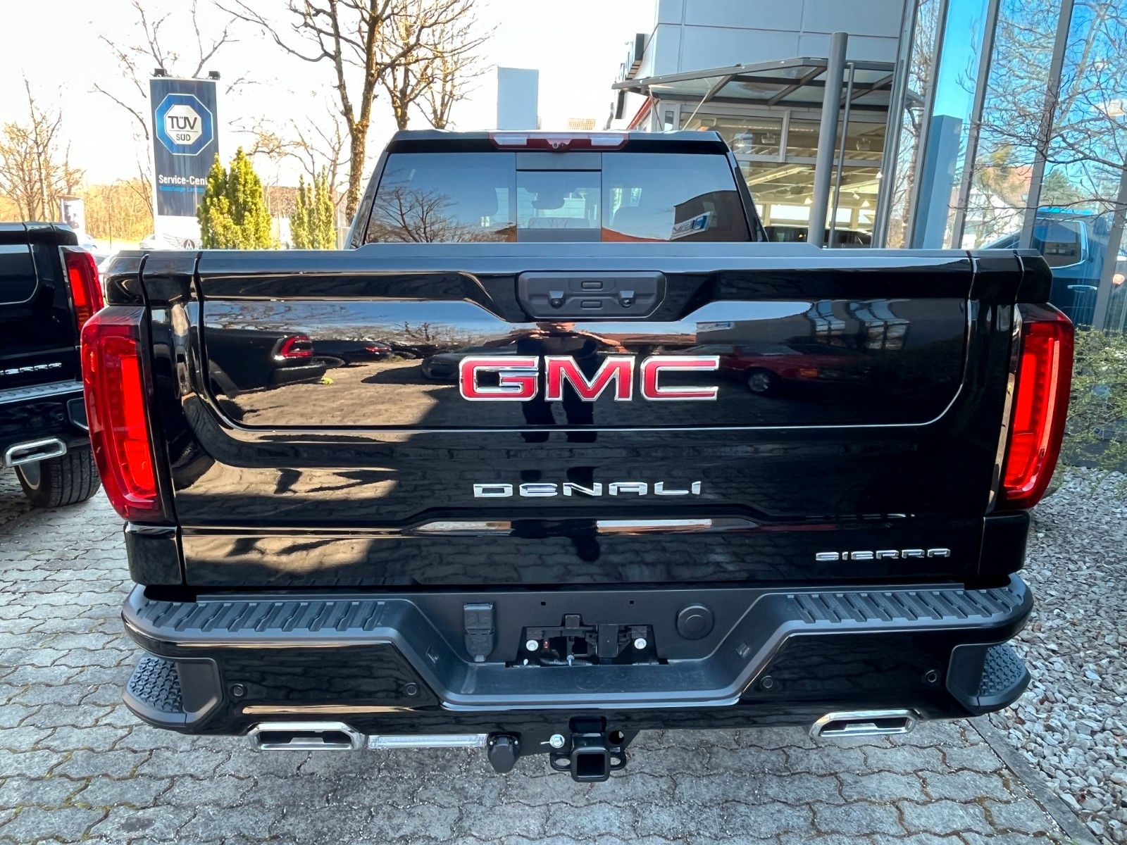Fahrzeugabbildung GMC Sierra 1500 Denali 6.2 LPG*HeadUp*360°*Bose