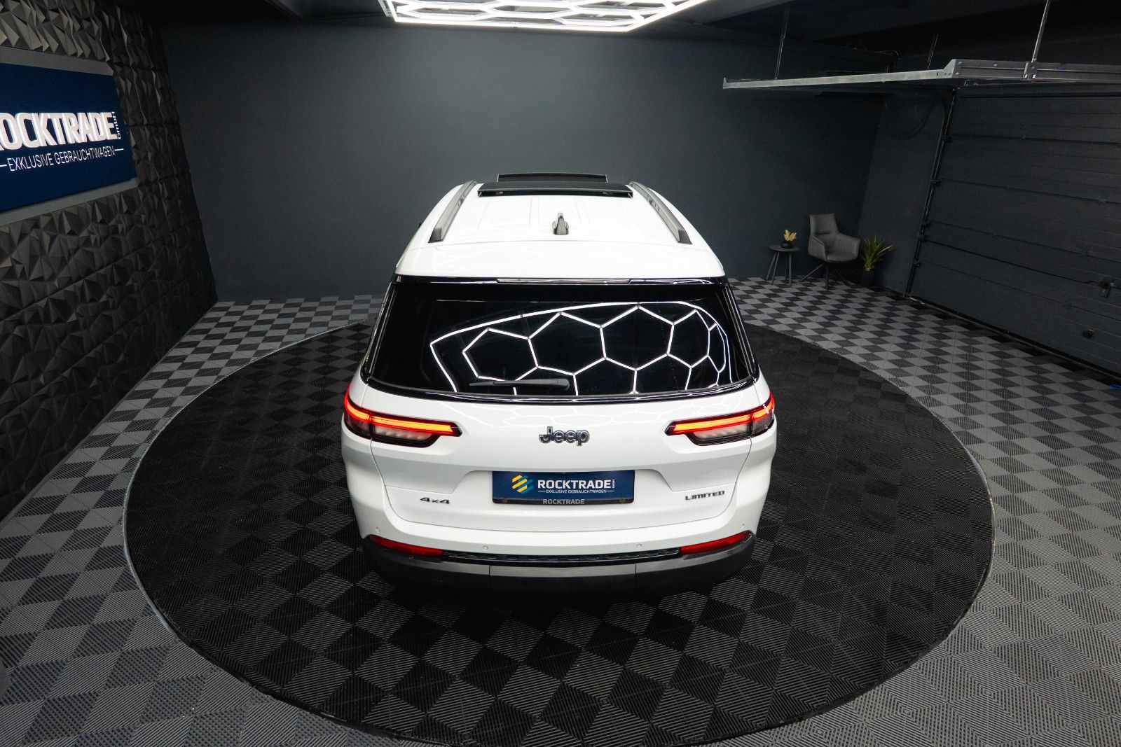 Fahrzeugabbildung Jeep Grand Cherokee 3.6 4x4 LIMITED L Night*ACC*Pano*