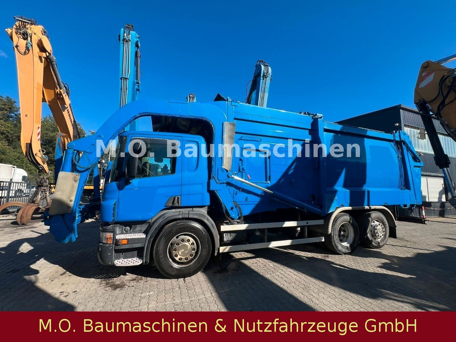 Fahrzeugabbildung Scania P 320 LB / Kehrichtabfuhrwagen / Frontlader