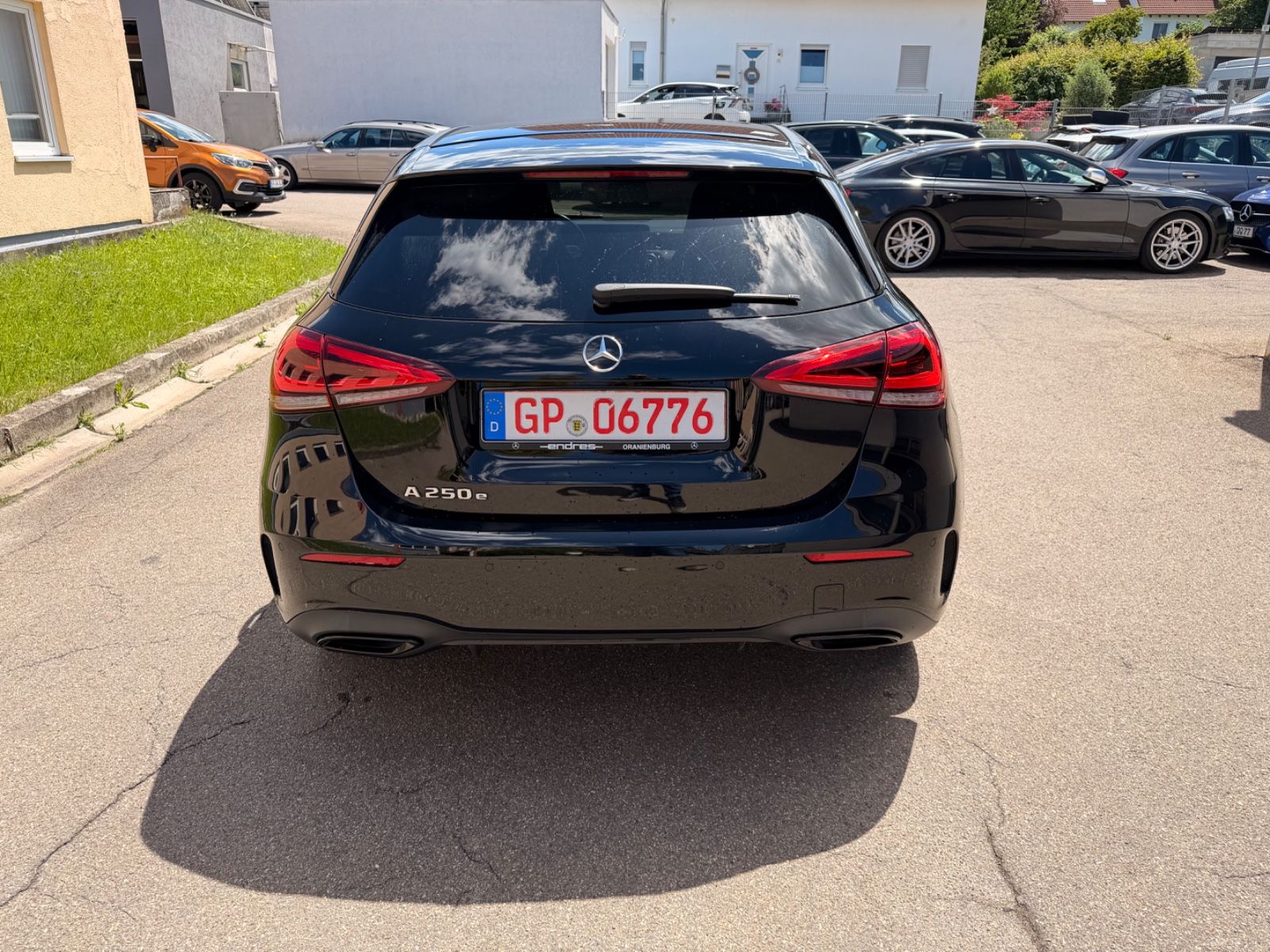Mercedes-Benz A 250 e Edition AMG Black Line foto 6