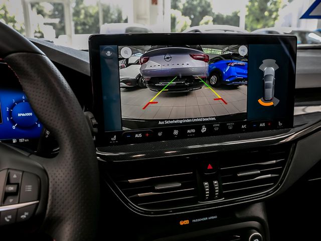 Ford Focus Turnier ST-Line X PANO AHK schwenkbar RFK