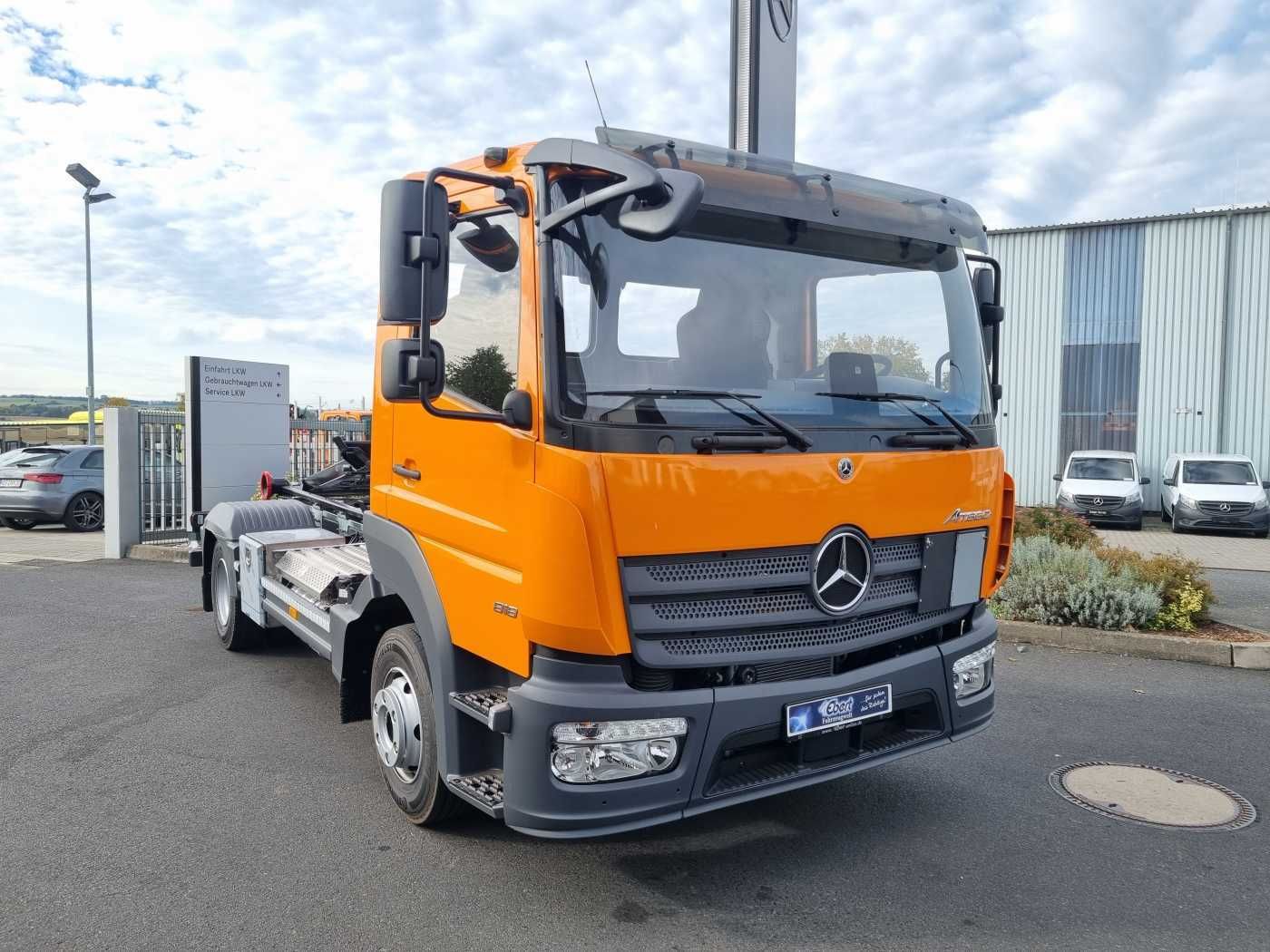 Fahrzeugabbildung Mercedes-Benz Atego 818 K 4x2 HIAB XR5S3650 AHK Klima