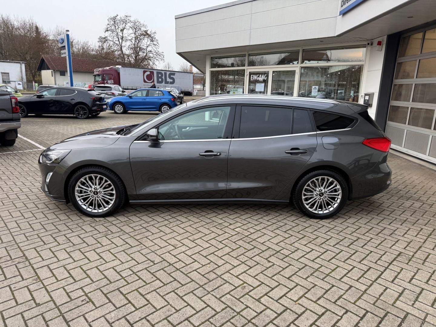 FORD Focus Titanium X Turnier AHK-Navi Digi Cockpit L - Image 3