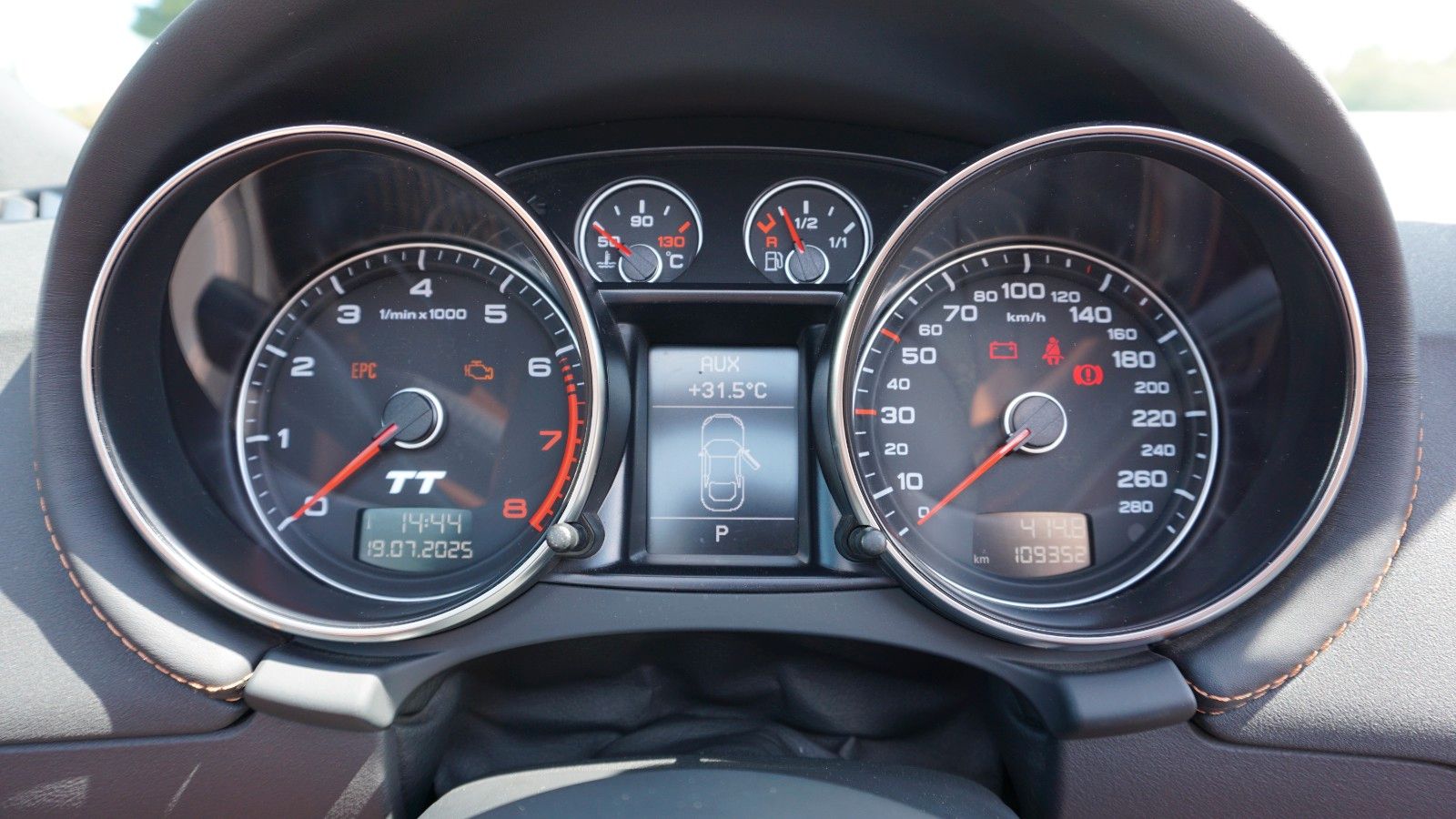 Fahrzeugabbildung Audi TT Roadster 2.0 TFSI quattro,Leder,Navi,Xenon,SH