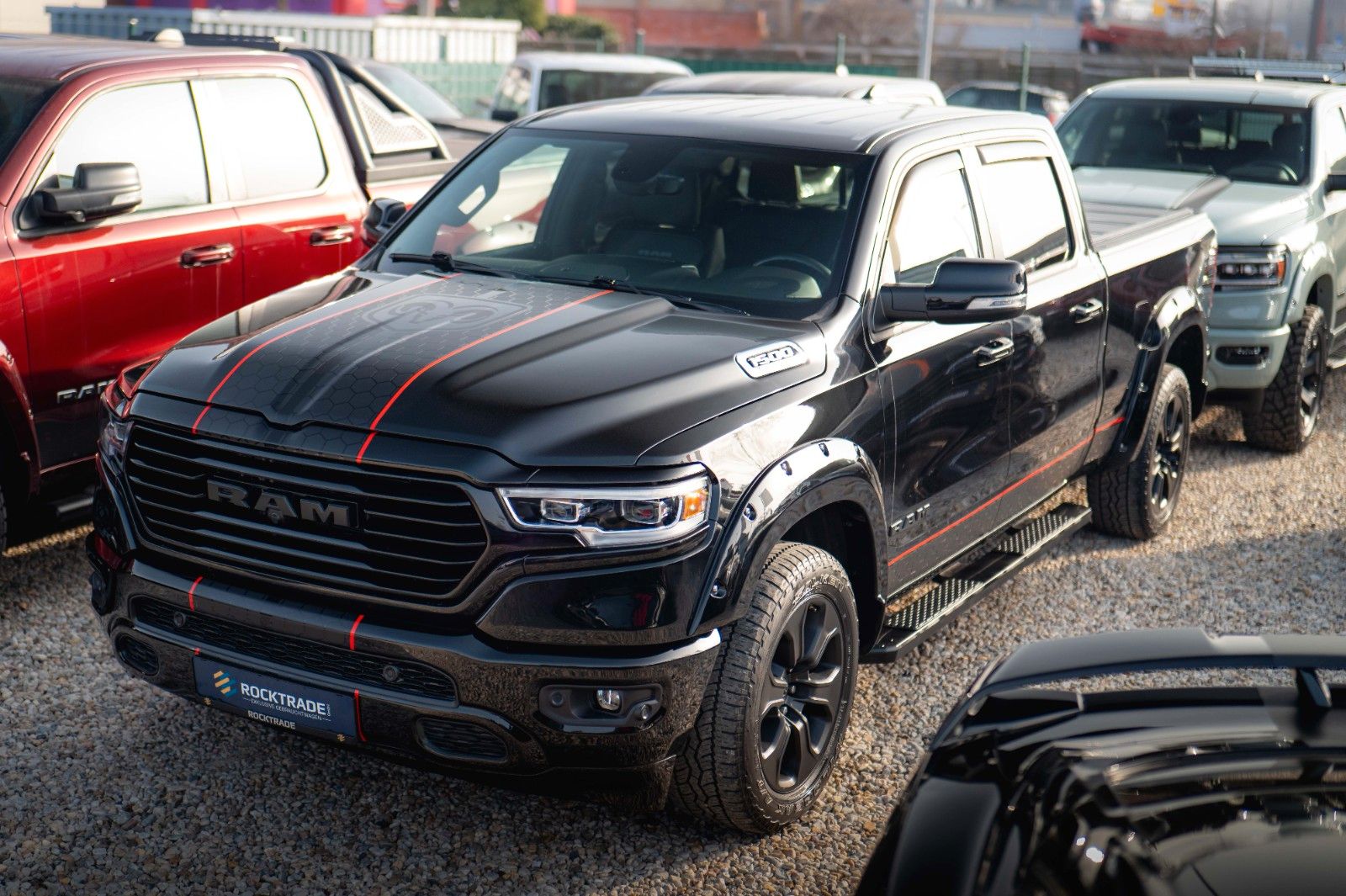Fahrzeugabbildung Dodge RAM 5.7 V8 HEMI 4x4 BLACK Limited Longbed 19%