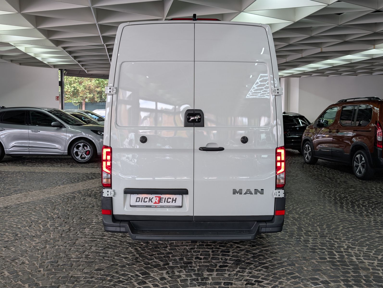 Fahrzeugabbildung MAN TGE 3.140 Kasten 3.140 extralang Hochdach L4H3 K