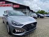 Hyundai i30 Select 1.6 CRDI / Klima/EURO6/5.türig/Kamera - Hyundai i30 Select mit Diesel-Antrieb