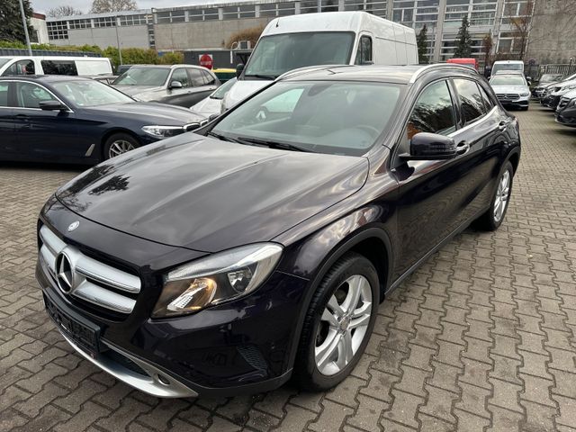 Mercedes-Benz GLA 220 GLA 220d 4MATIC