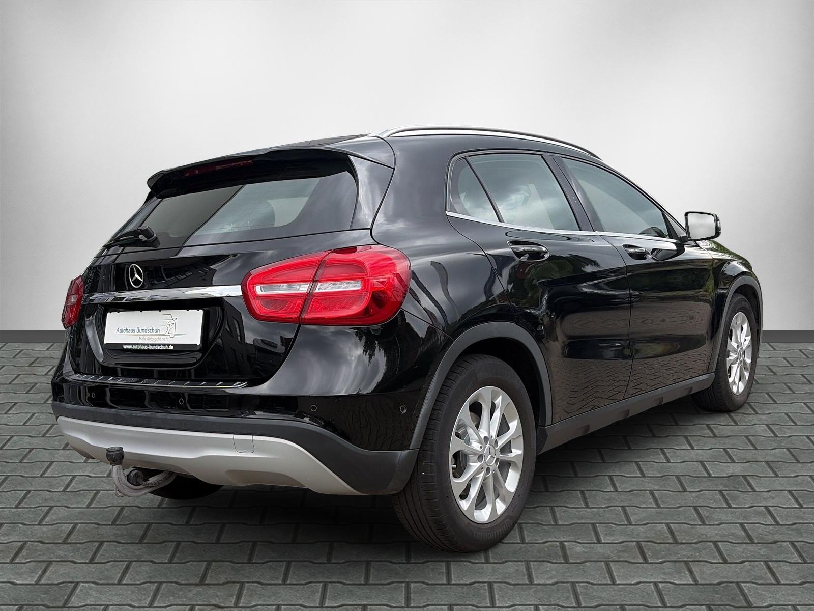 Mercedes-Benz GLA 180 Style *AHK*Bi-Xenon*Navi*Kamera*